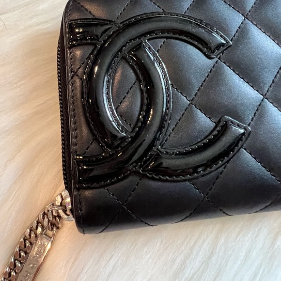 Authentic Chanel Zip Around Wallet Quilted Lambskin Black Wallet - Picture 4 of 10